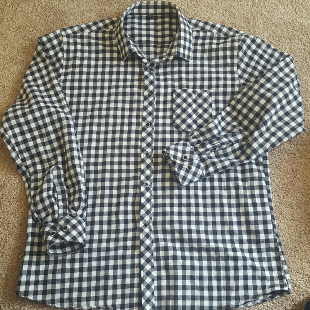 Shirts - Picture 8 of 8